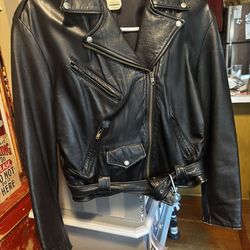 Vintage Ladies Leather Coat 1982 In Incredible Condition