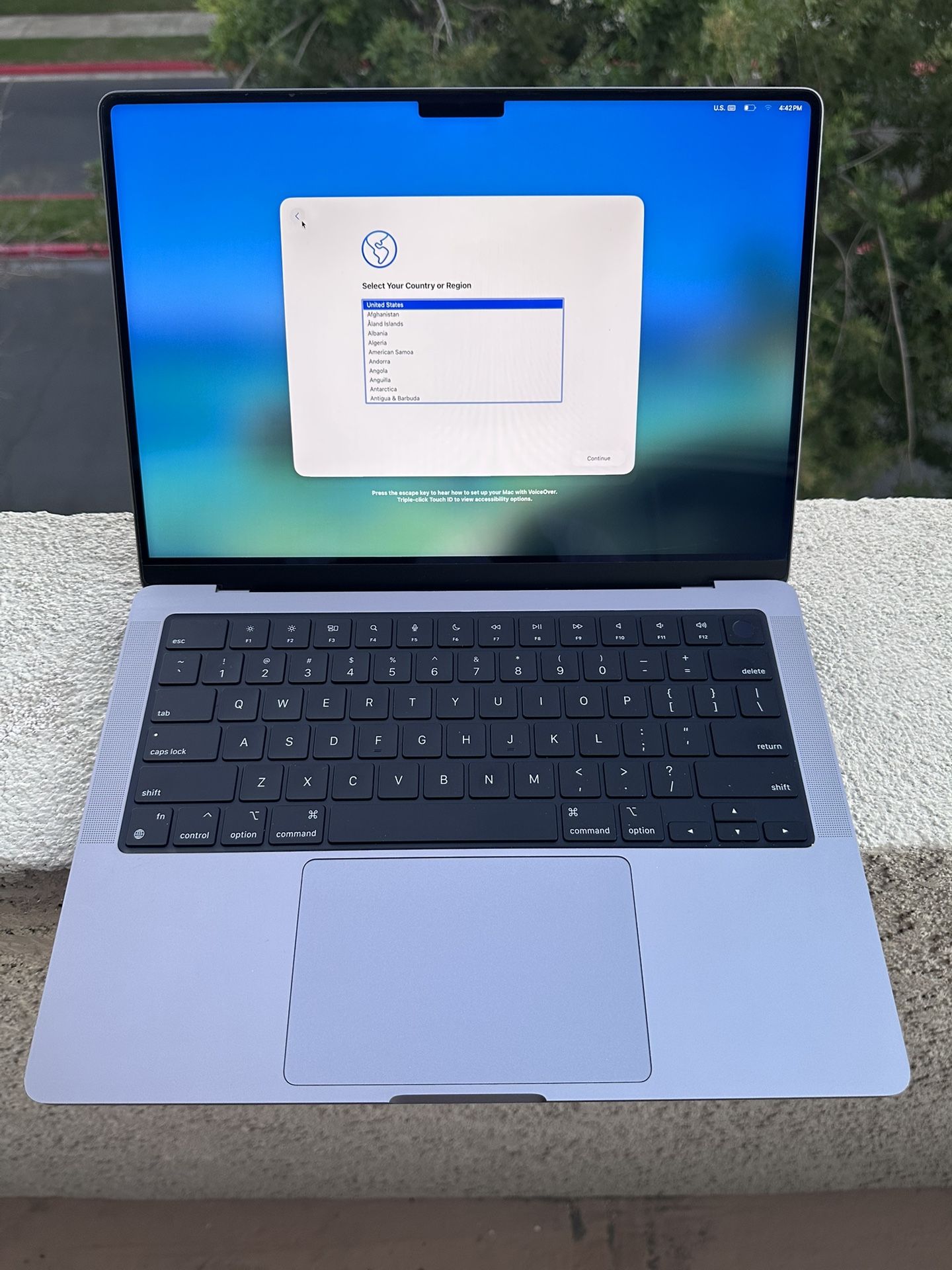 Apple M1 Pro MacBook Pro 14-inch 2021 32GB RAM, 512GB SSD, Space Gray, A2442