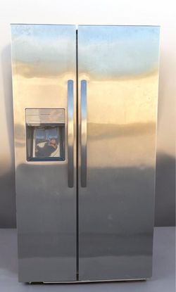 36” FRIGIDAIRE SIDE X SIDE REFRIGERATOR STAINLESS MODEL 2025 “WORKS GREAT “
