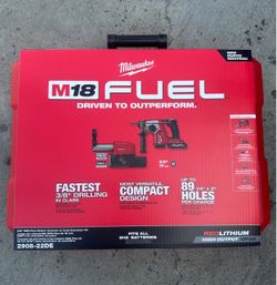 Milwaukee M18 FUEL 18V Lithium-Ion Brushless Cordless 5/8 in. SDS-Plus Rotary Hammer Dust Extractor Kit 2x Battery, & Charger  $499 New