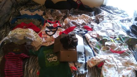 Assorted baby clothes 0-3-6 months