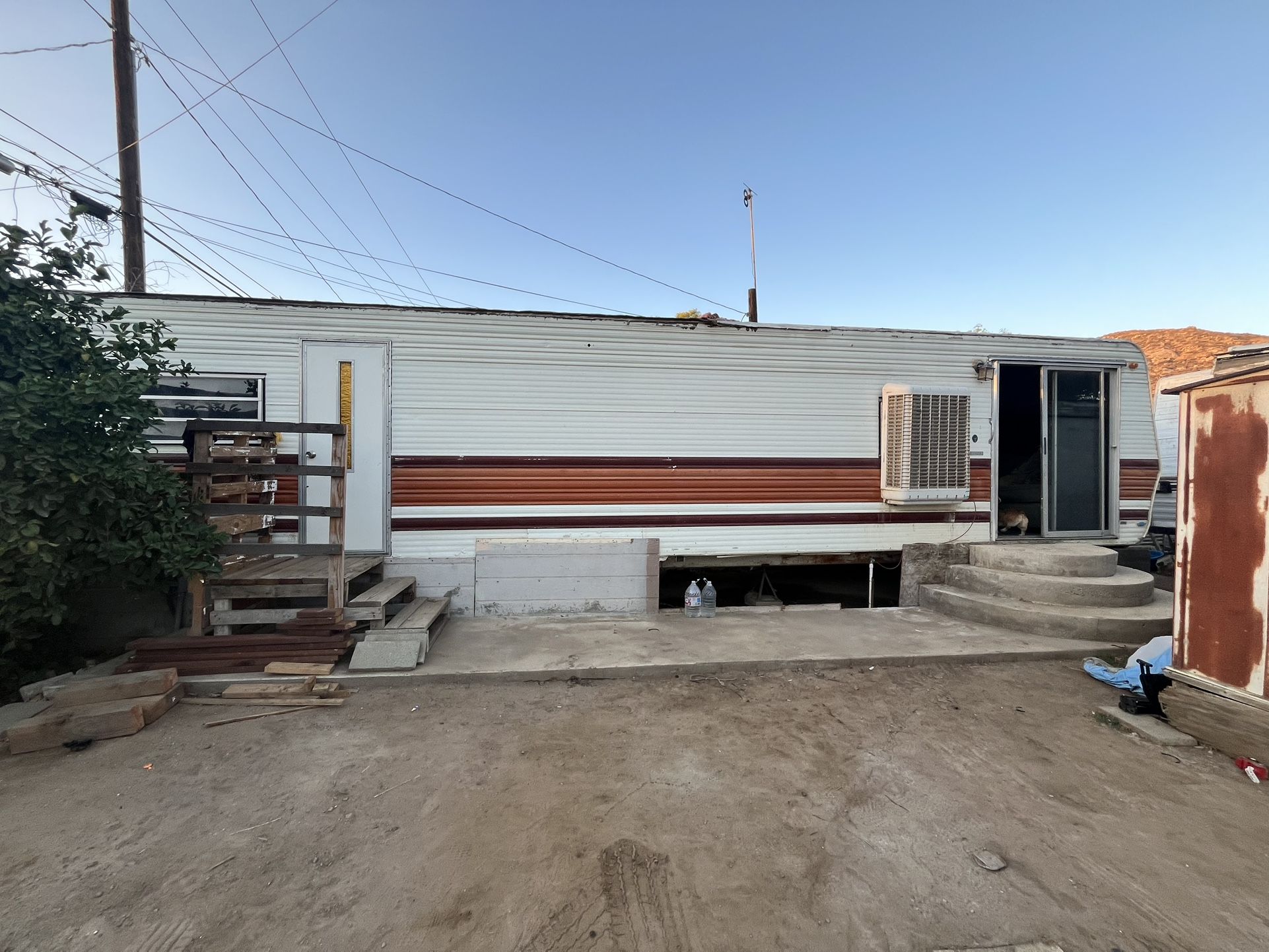 Rv / Trailer