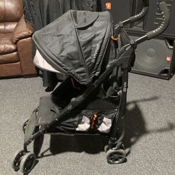 Summer 3D tote Stroller - Excellent Condition - In Storage Needs A Cleaning 