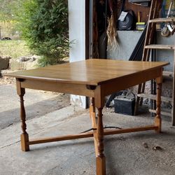 Kitchen Table With 2 Inserts. 