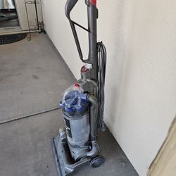 Dyson Vacuum 