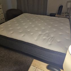 King Bed And Adjustable Frame