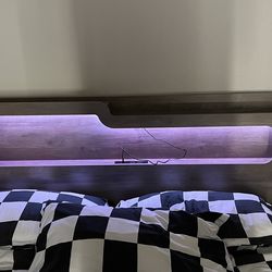 Full bed set with mattress