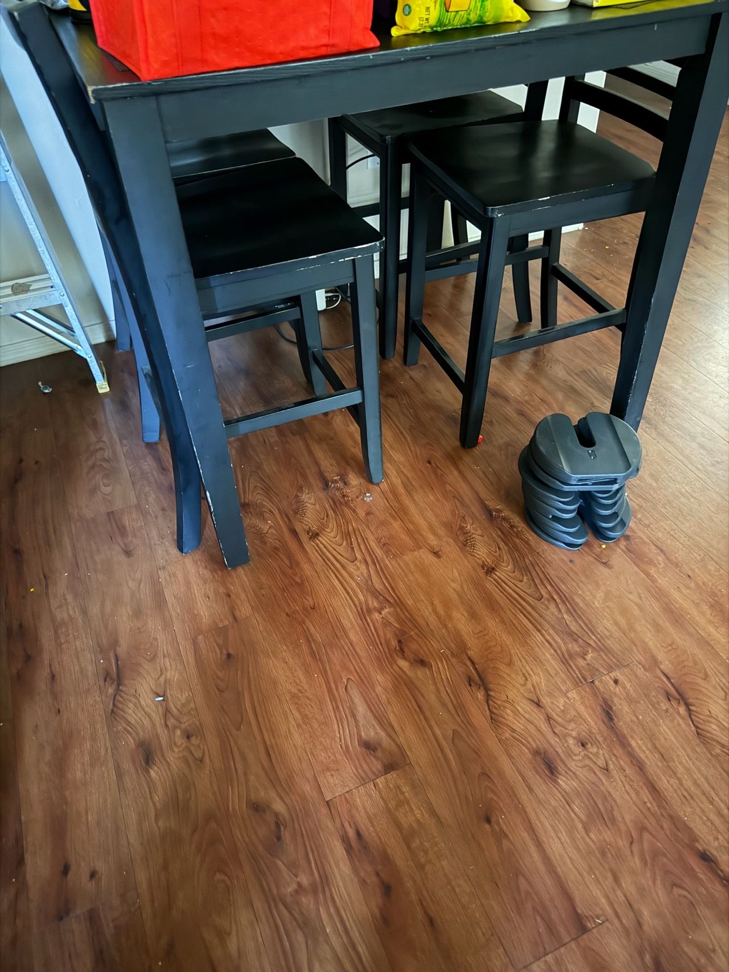Dinner table all black $60