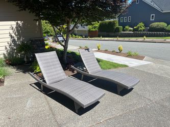 COSTCO chaise lounge chairs in gray