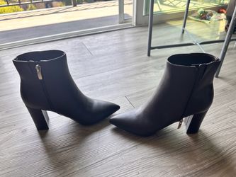 Marc Fisher Dark Brown ankle boots with pointed toe and block heel #boots #pointed