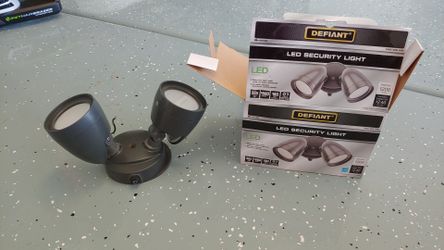 One Defiant LED security light 1200 lumens