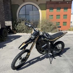 2025 Surron Ultra Bee 