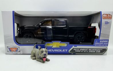Motor Max 2017 Chevy Silverado 1500 LT Z71 Crew Cab Die-Cast Pet Not Included