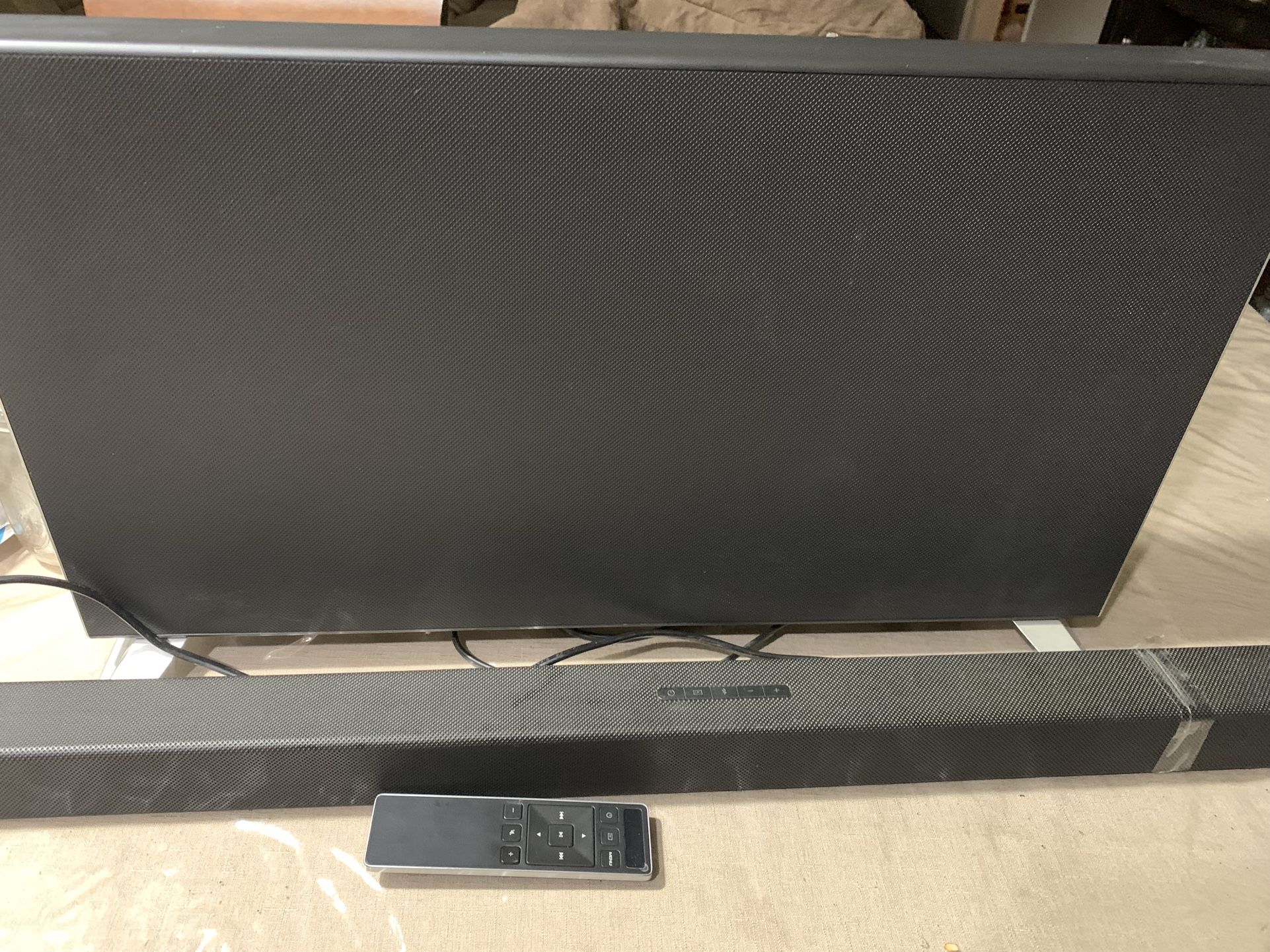 Vizio Soundbar And Subwoofer 