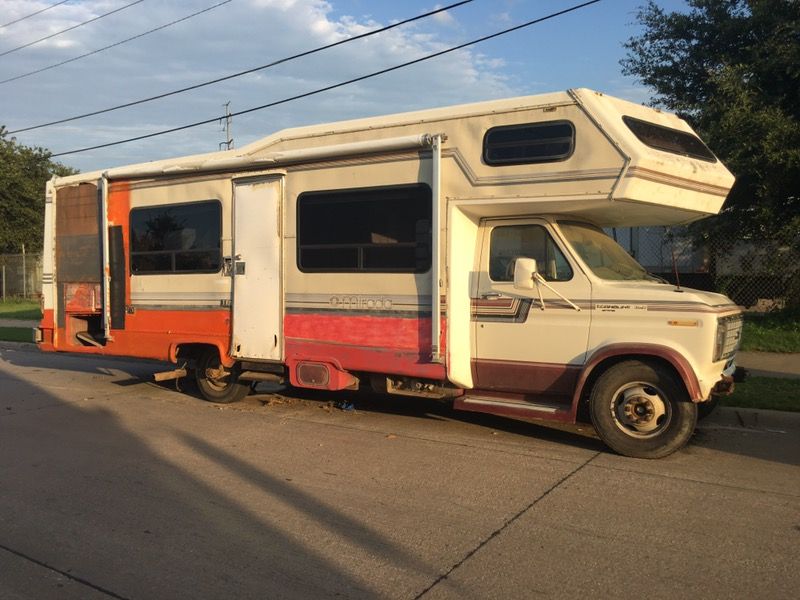 Very Handyman Special '88 El Dorado Mirada 27' Class C Motorhome 7.3L IDI Diesel