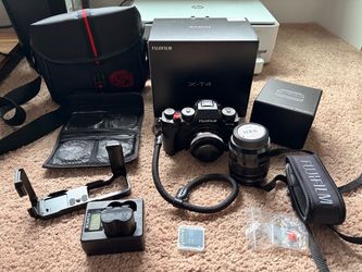 Fujifilm X-T4 Kit Body + 18-55mm + TTArtisan 27mm + Extras