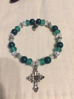 Handmade Stretch Bracelet with Glass Beads and Charm (41)