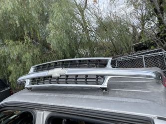Chevrolet Suburban Grille 