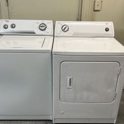 Whirlpool Top Load Washer With Agitator And Gas Dryer Set