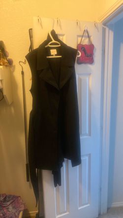 Sleeveless blazer