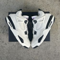 Air Jordan 4 Retro Flight Club