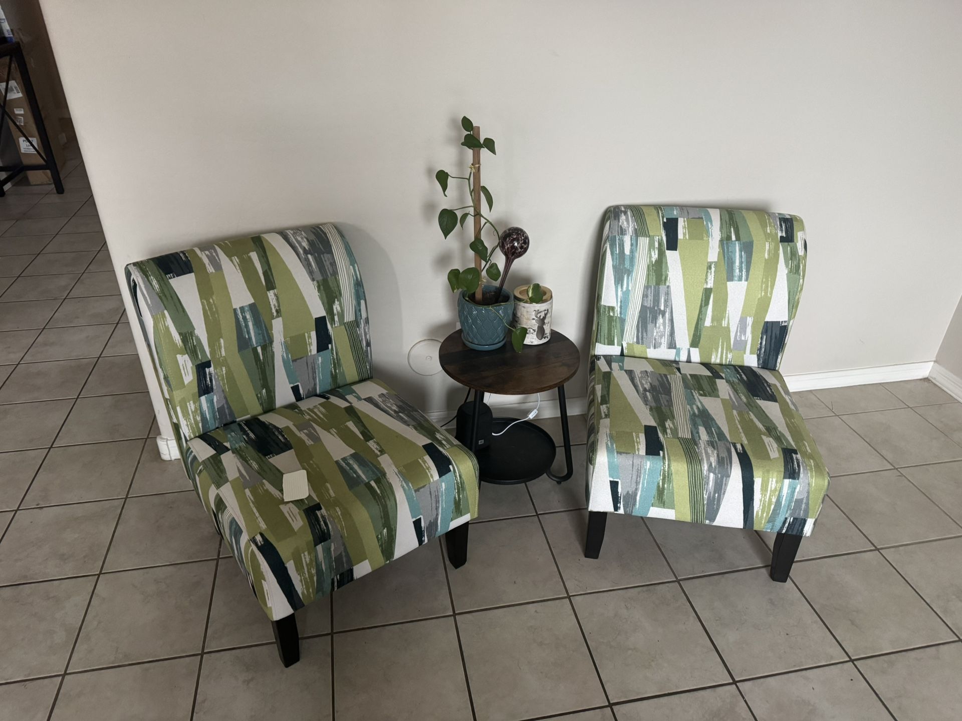 Set Of Accent Chair Like New
