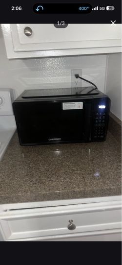 Chefman Black Countertop Microwave