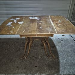 FREE Vintage Dining Room Table w/ Two Drop Leaves