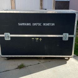 75’ monitor case