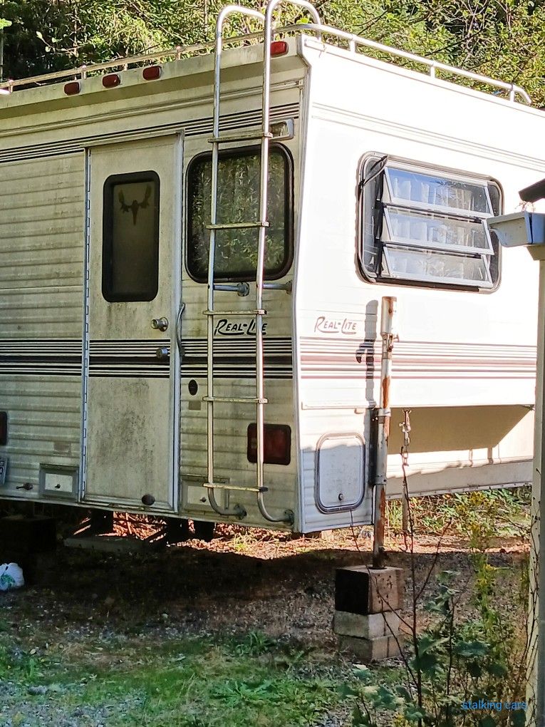 1997 Ultra Light/ Dulie Camper