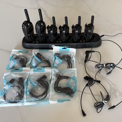 Motorola CLS1110 & 1450C Walkie Talkie Radio Bundle