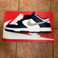 Nike Dunk Low ‘Midnight Navy Smoke Grey’