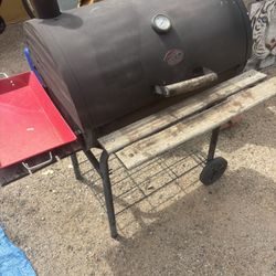 Charcoal Barbecue Grill With Wine/Water/Martini Glasses
