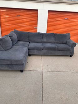 FREE DELIVERY!! Charcoal gray Broyhill fabric sectional with a left-facing chaise