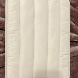 Vandel puffy laptop case