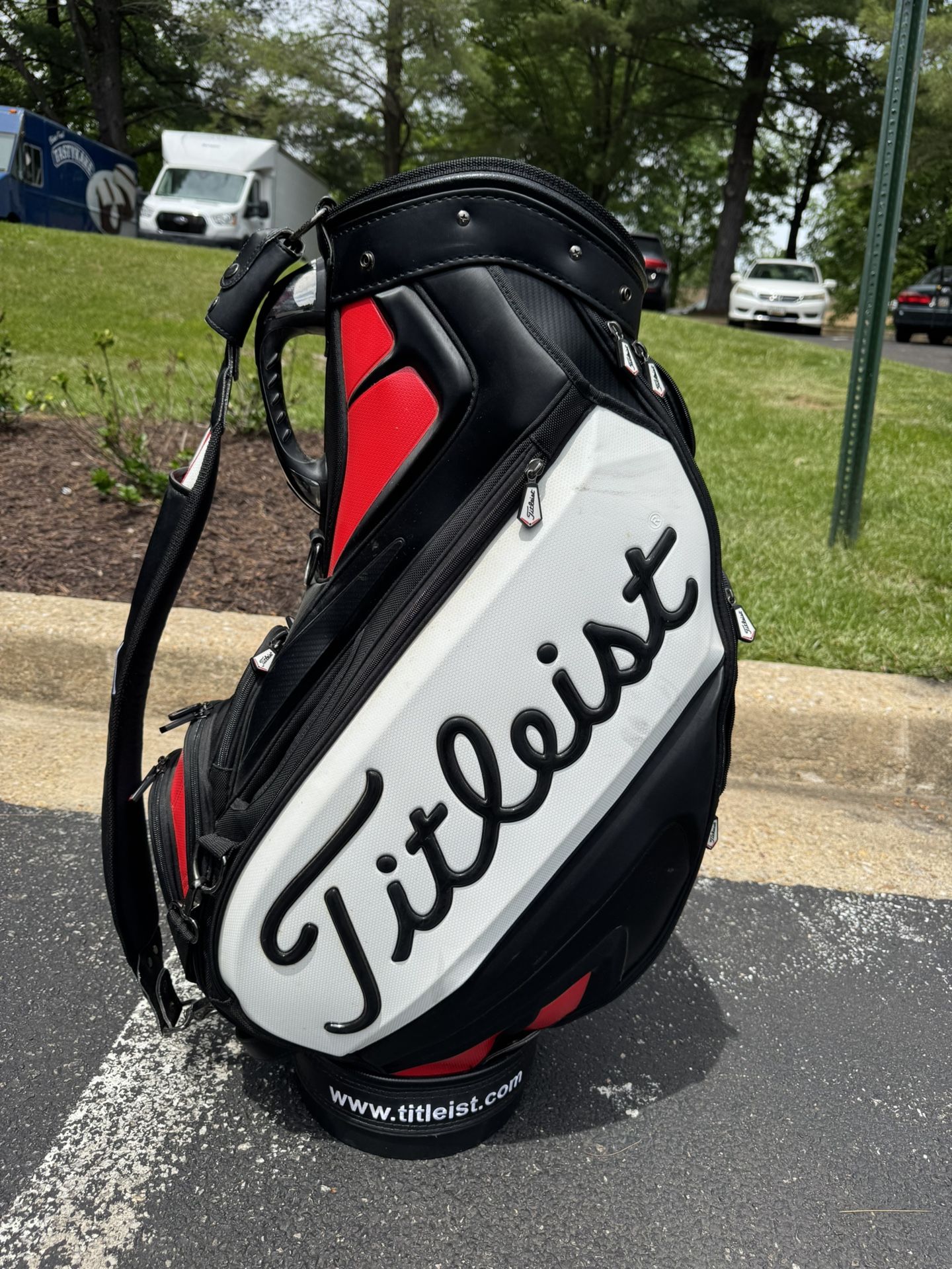 Titleist Golf Tour Staff Black Red White 6 Way Bag