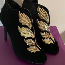 Anne Michelle Black & Gold Boot Heels Women Size 9