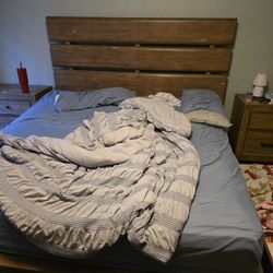 5 Pc King Sized Bedroom Set