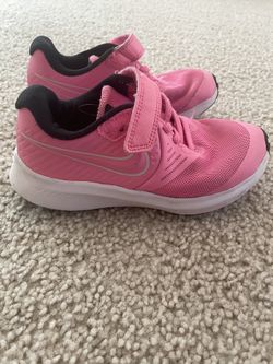 Nike Sneakers. Star Runner. 13 C