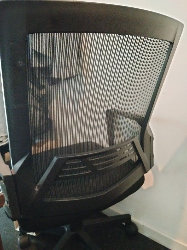 Black Office Chair. Very Strong. 
