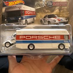 Hot wheels Premium 