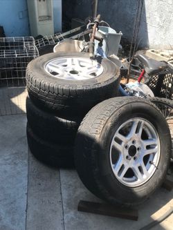 Ford Explorer rims and tires