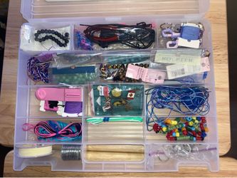 BEAD AND FLOSS CASE With Misc. Accessories Included