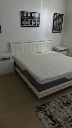Bedroom set