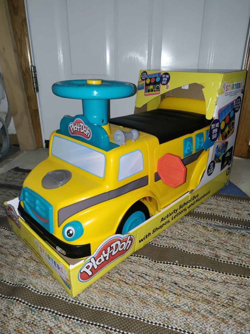 Playdough Activity Ride On School Bus! Brand New!