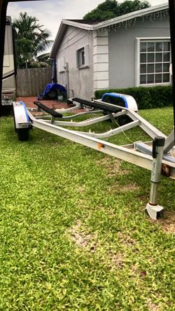 Trailer.  18/20 ft.  Boat   .   Paper in hand
