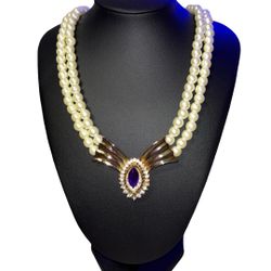 Vintage Unmarked Gold Tone Faux Pearl Necklace 9" Resting Purple Rhinestone (4)