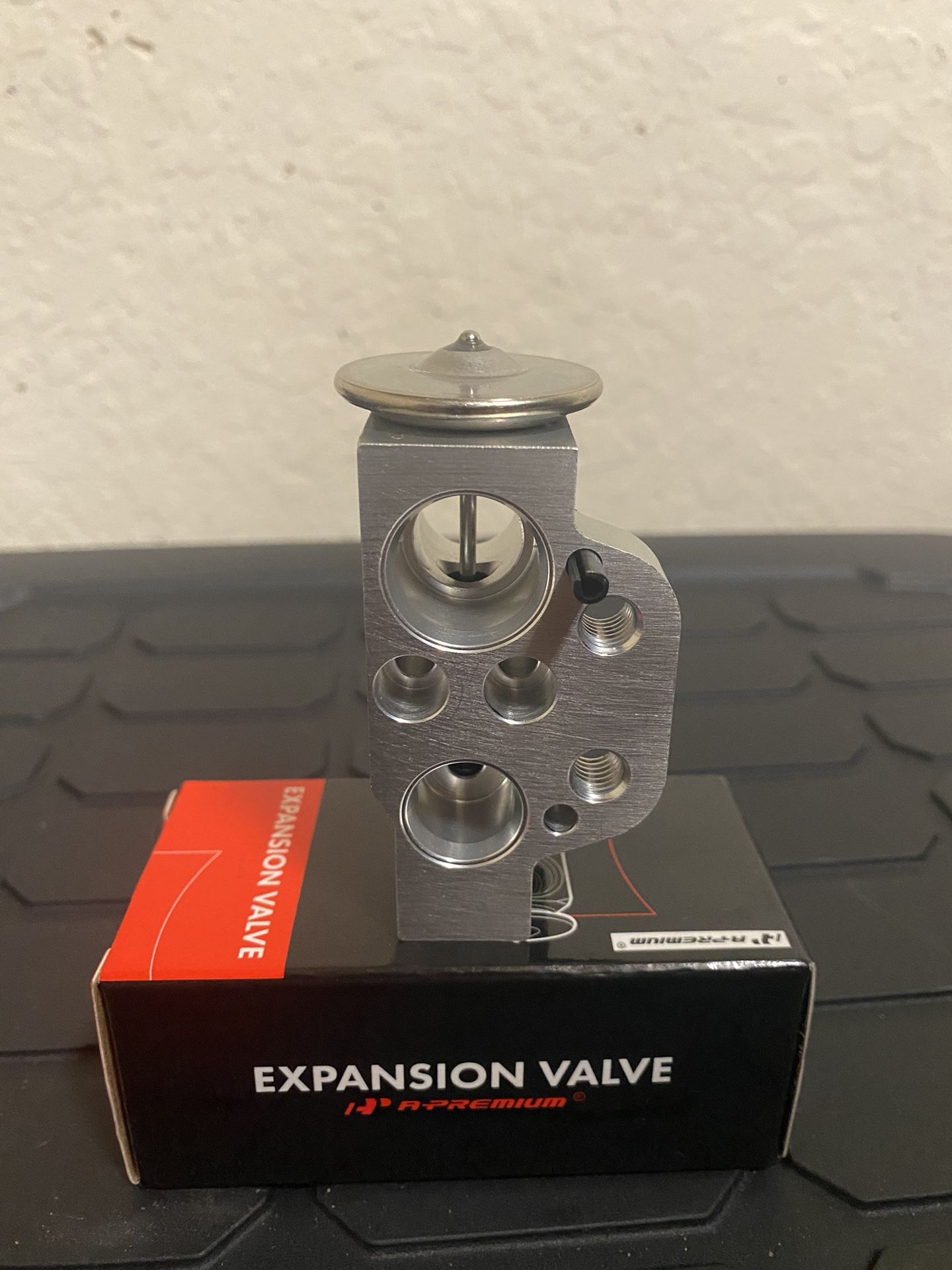 2009-2014 Audi A/C Expansion Valve