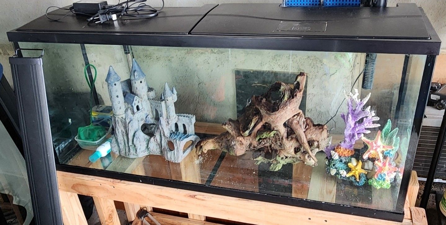 55 Gallon Aqueon 48x12x21 TANK ONLY !