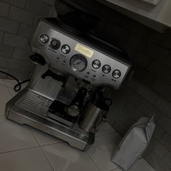 Breville Barista Express Espresso Machine – Excellent Condition 